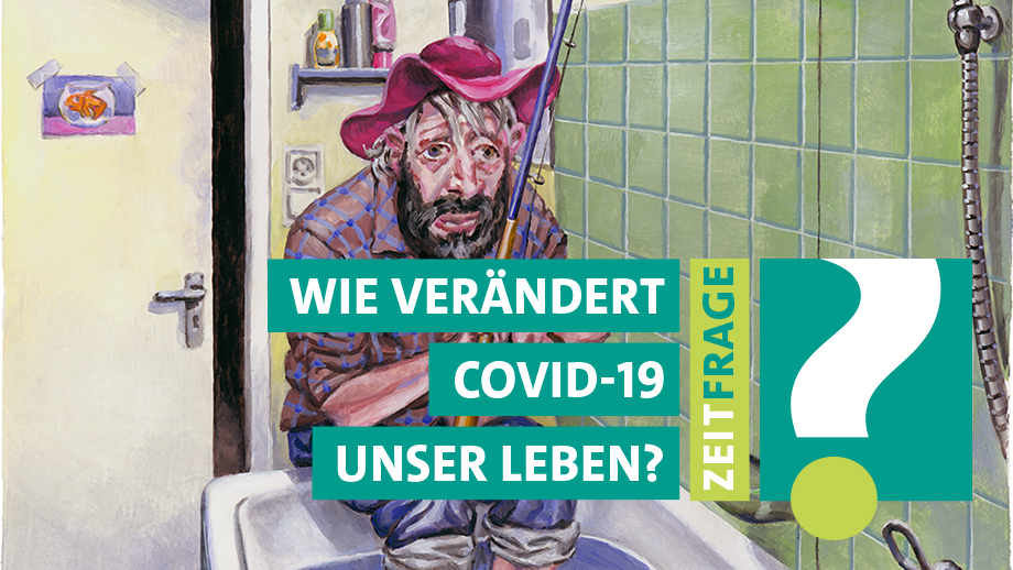 Mann fischt in der Badewanne