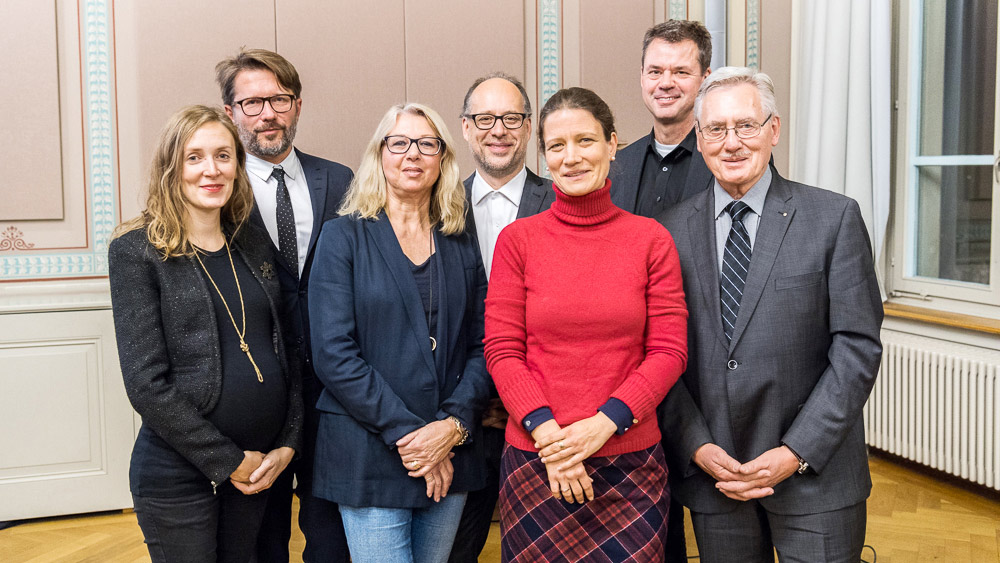 Olivia Höhener (Stiftung Mercator Schweiz), Andrew Holland (Stiftung Mercator Schweiz), Pasqualia Perrig-Chiello (professor emerita at the University of Bern), Thomas Hodel (Stiftung Mercator Schweiz), Annegret Reisner (President of the Board of Trustees at Mercator Schweiz), Mike Martin (UZH) and Albert Kesseli (Vice President of the Board of Trustees at Mercator Schweiz). (Picture: Frank Brüderli)