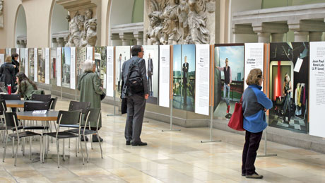 Ausstellung im Lichthof der UZH