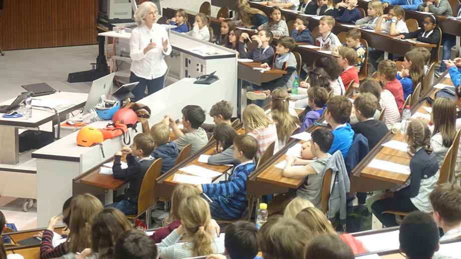 Neu können Kinder sich als Reporter üben. (UZH)